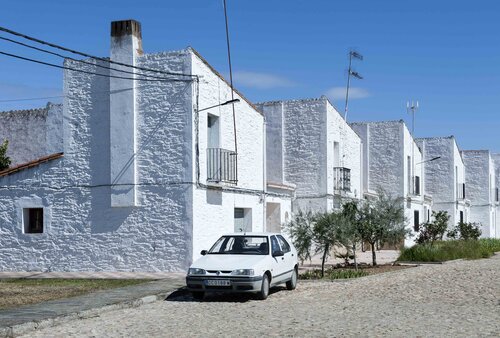 ANA AMADO & ANDRÉS PATIÑO Housing, from “Colonos”, 2016. Vegaviana, Cáceres.